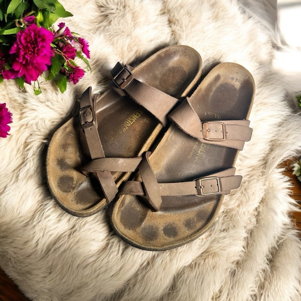 Birkenstock Mayari sandals in Mocha Brown